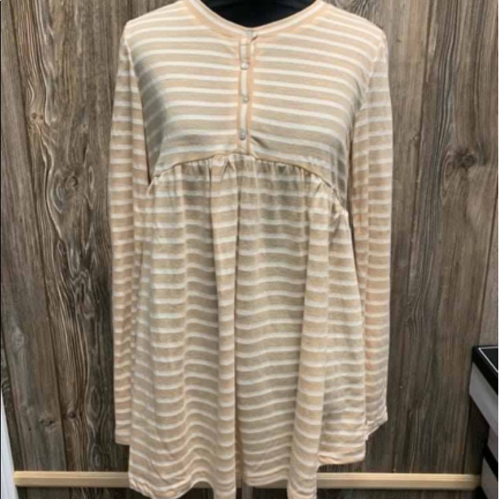 Oatmeal striped peplum top!